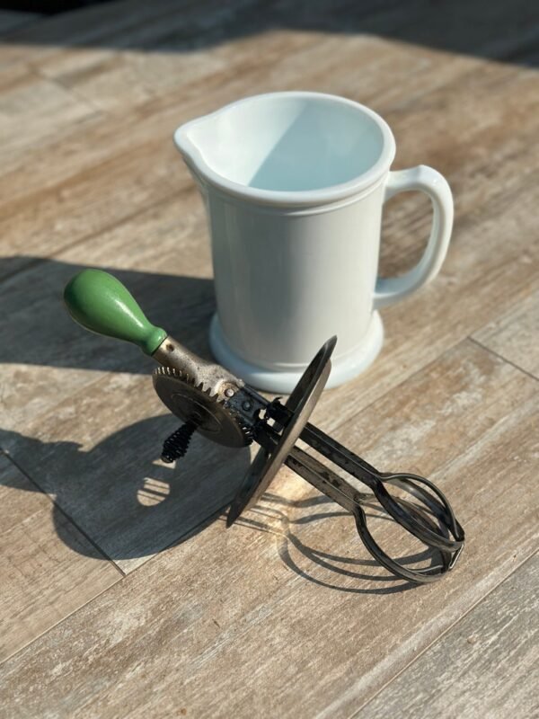 1923 Antique Milk Glass Egg Beater with Wooden Green Handle - Image 4