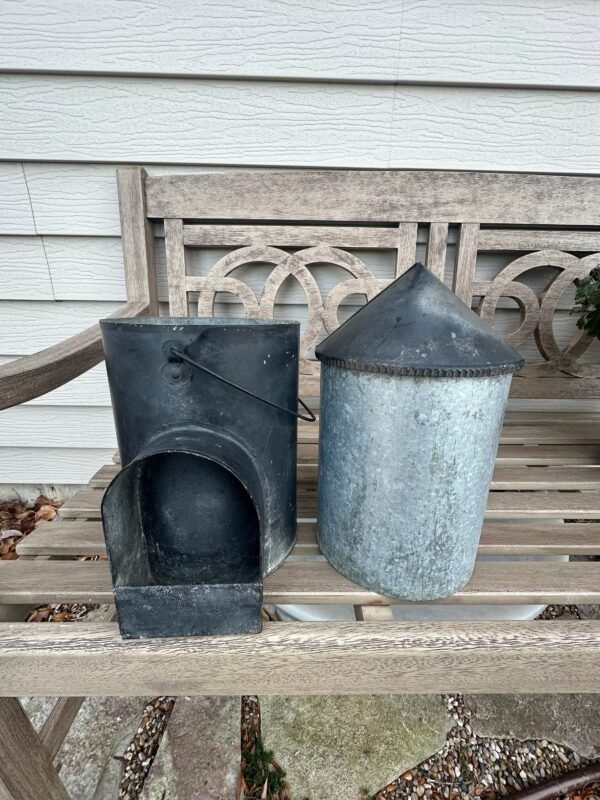 Primitive vintage galvanized chicken waterer - Image 8