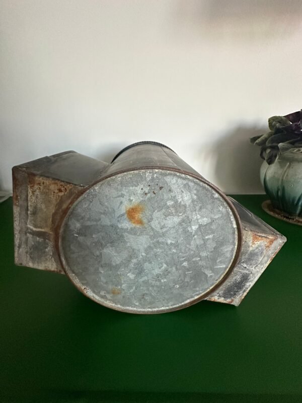 Primitive vintage galvanized chicken waterer - Image 5
