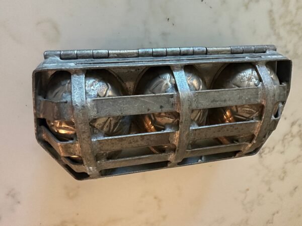 Vintage Metal Easter Egg Hinged Chocolate Mold - Image 7