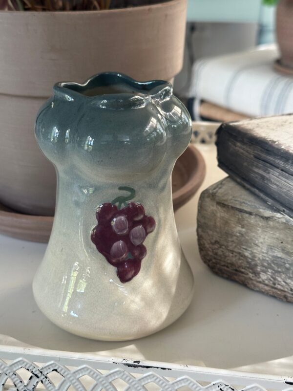 Antique Weller 1904 Floretta Grape Pattern Vase in Hard to Find Color Combo - Image 4