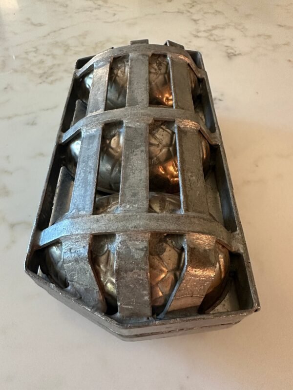 Vintage Metal Easter Egg Hinged Chocolate Mold - Image 4
