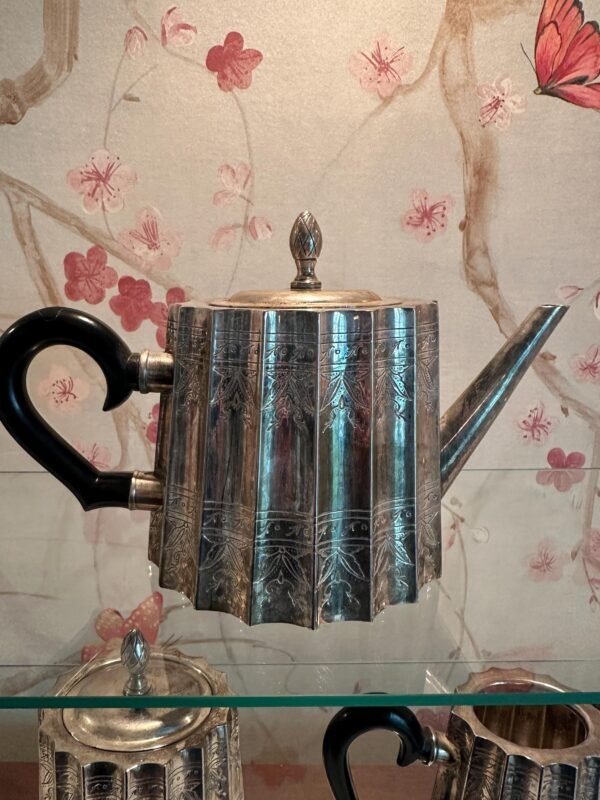 Unique Vintage International Silver Co. Teapot, Sugar Bowl and Creamer - Image 2