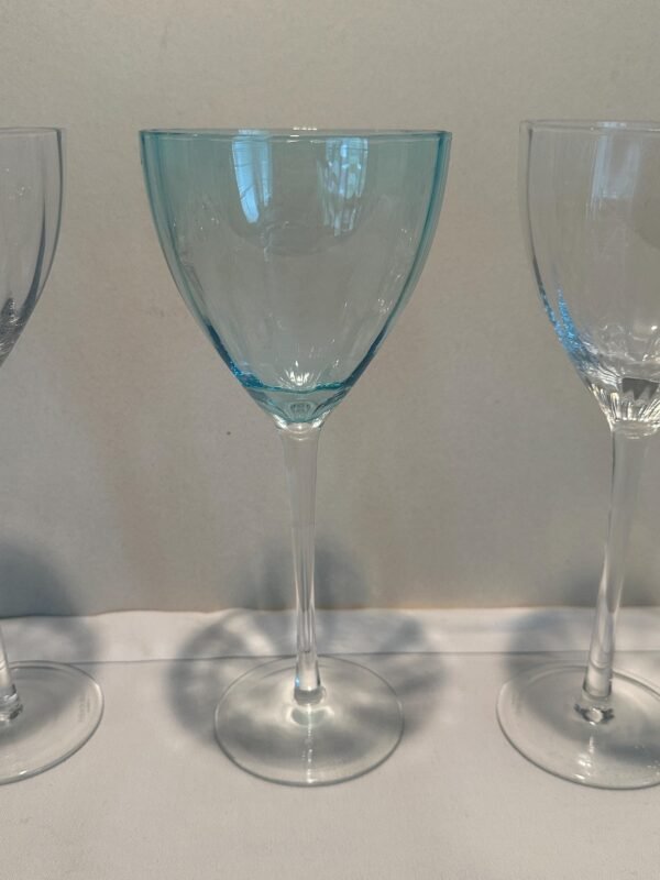 4 Discontinued Vintage Wine Glasses by Anton Studio - Image 2