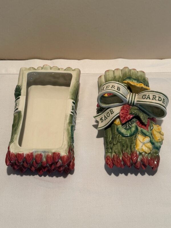 Vintage Fitz and Floyd 1996 Ceramic Asparagus Box - Image 5