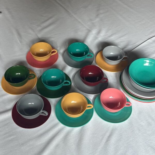 27 Pieces of Vintage Hazel Atlas Ovide Platonite