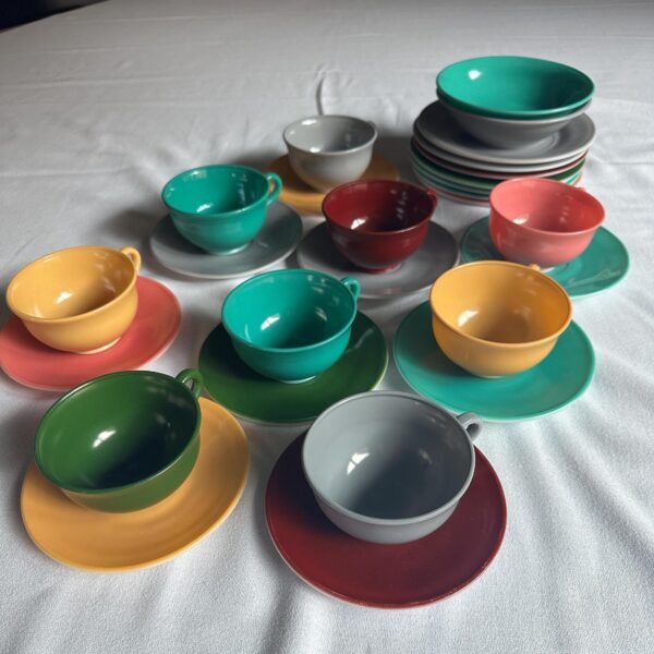 27 Pieces of Vintage Hazel Atlas Ovide Platonite - Image 2