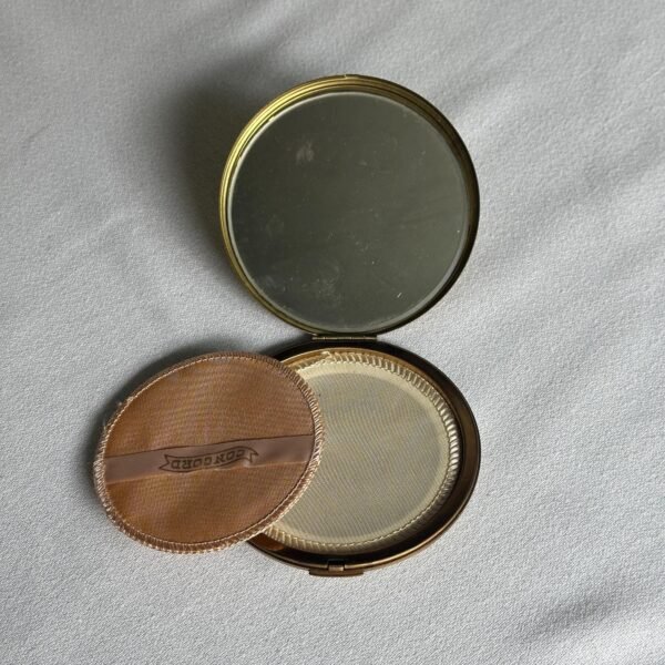 Vintage Powder Compact Large Flapjack Style - Image 8