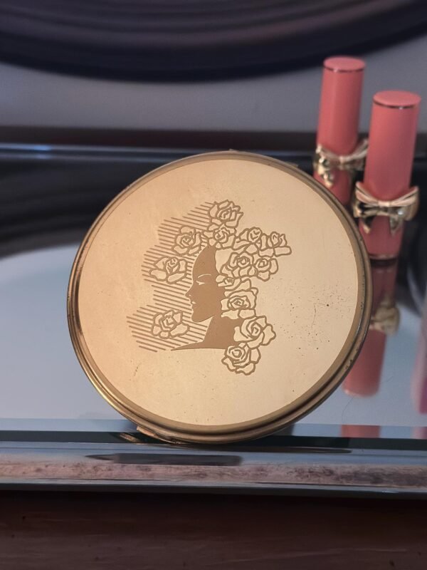 Vintage Powder Compact Large Flapjack Style - Image 5