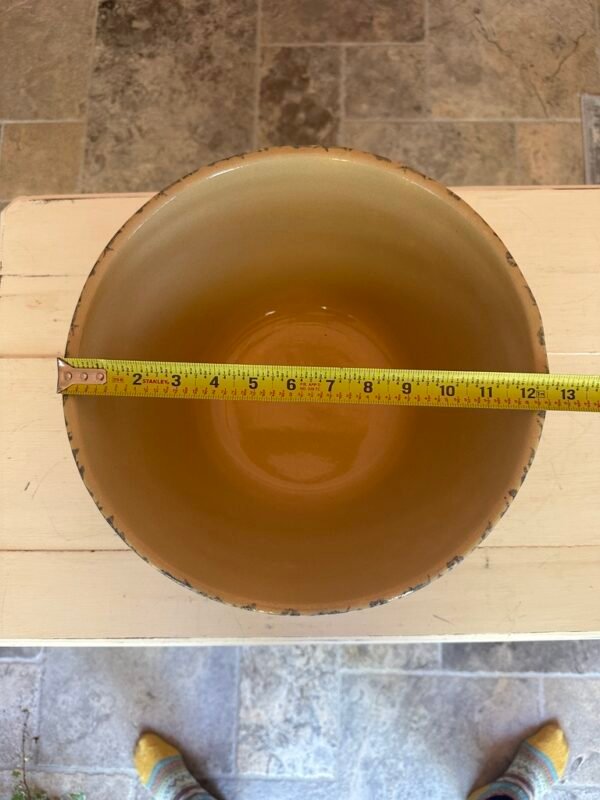 Large Vintage R Ransbottom Roseville OH Mixing Bowl Like New - Image 5