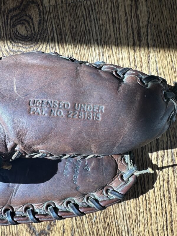 1940s Rawlings Three Finger 1st Baseman Glove Collectible - Image 2