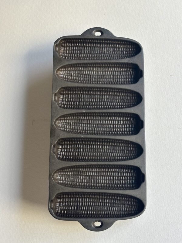 1920s -1930s Wagnerware Cast Iron Junior Corn Bread Pan No 1319 - Image 3