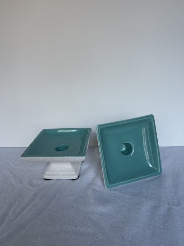 1970s MCM Pair of Haeger Pottery Candlestick Holders - Image 4