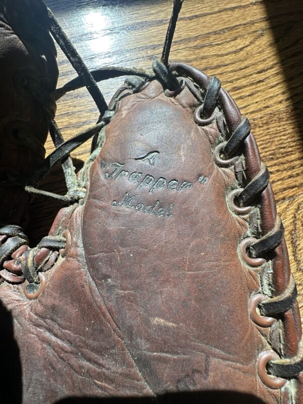 1940s Rawlings Three Finger 1st Baseman Glove Collectible - Image 3