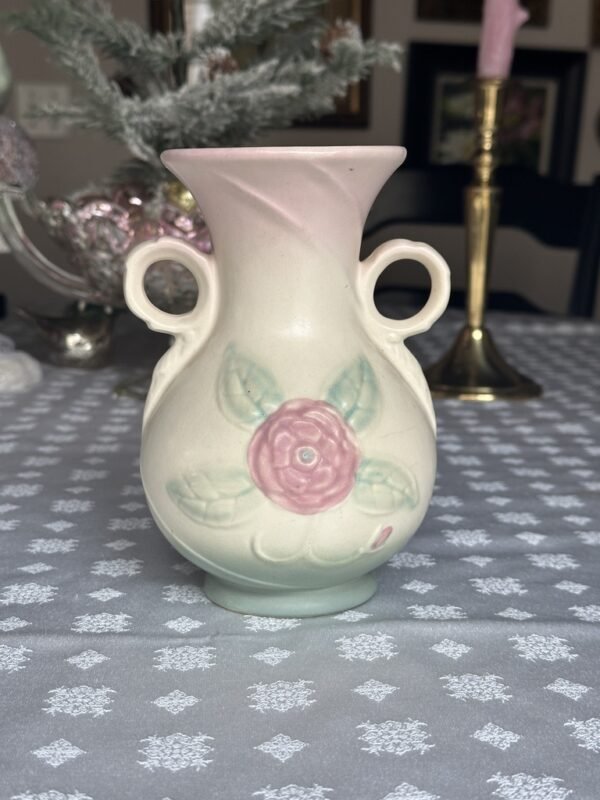 Collectible 1940s Hull Camellia Rose Ring Handled Vase No. 135 - Image 7