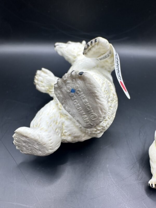 Vintage Schleich Polar Bear and Cub Collectible Plastic Figures - Image 3