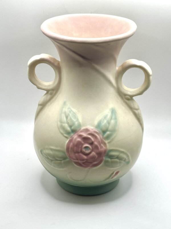 Collectible 1940s Hull Camellia Rose Ring Handled Vase No. 135 - Image 2
